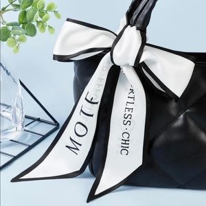 SHEIN MOTIF silk scarf